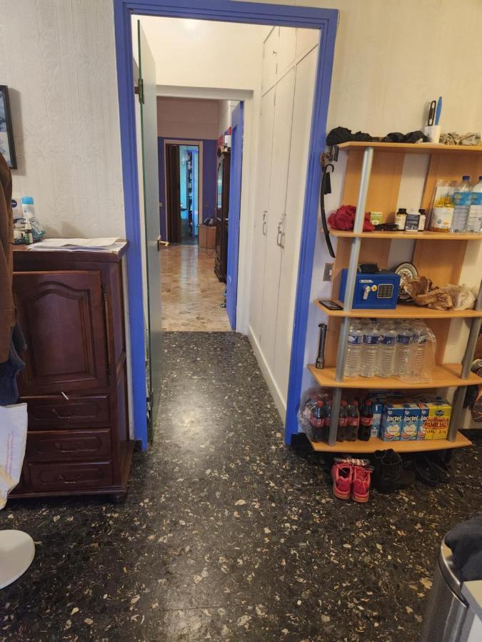 Big Apart 140M2 5Min Walk To Beach Sea &Promenade 3 Double Rooms,Big Living Room 42M2, 3 Showers,9 Beds, Free Parking Nice Exterior photo